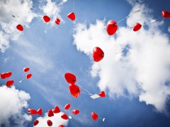В День святого Валентина на катке ВДНХ влюбленные будут признаваться в любви и запускать в небо шары с валентинками