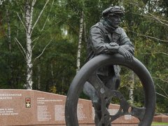 В Москве установлены монументы, памятные знаки, памятники и мемориальные доски 2015 год